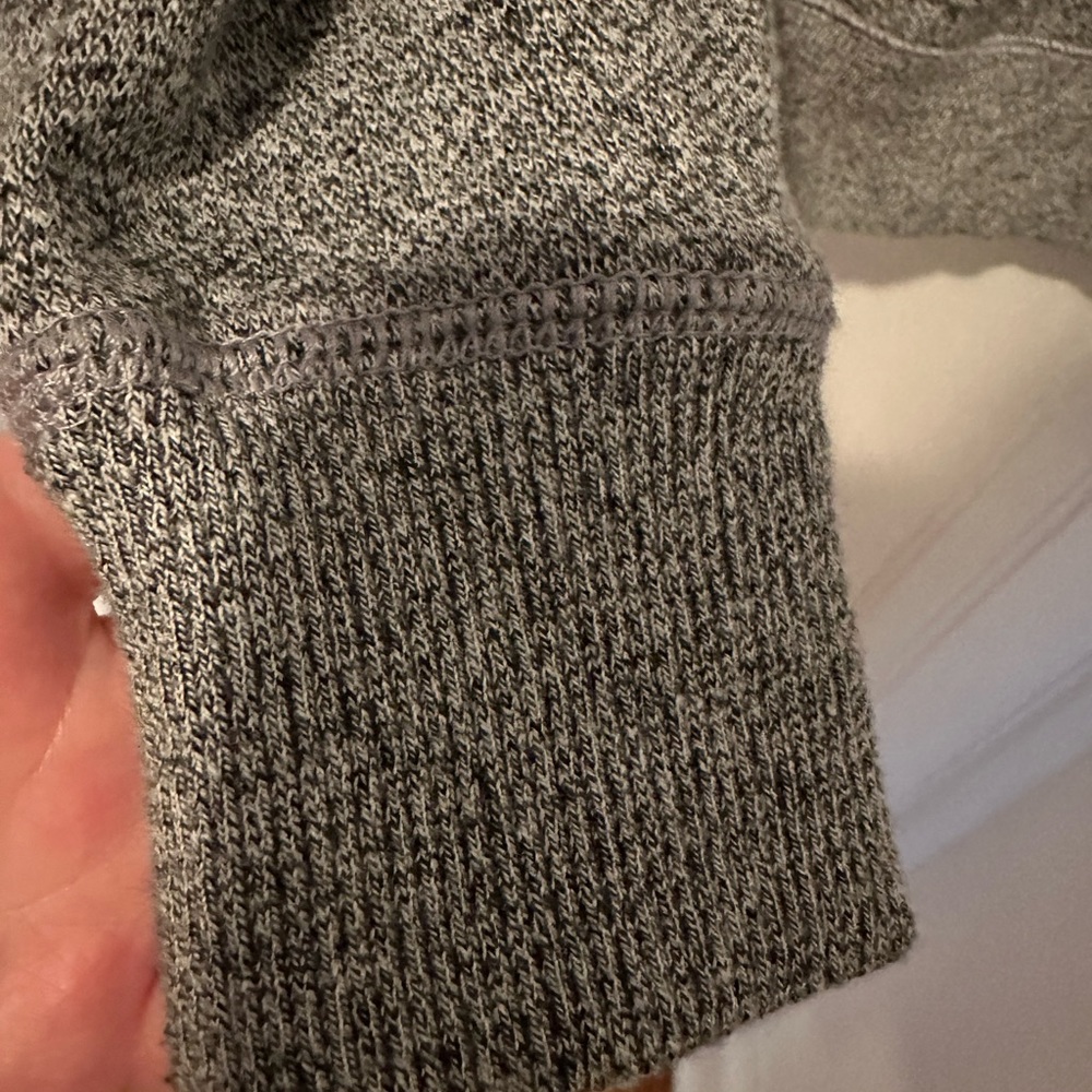 Small Roots sweatshirt from Banff - Picture 4 of 4